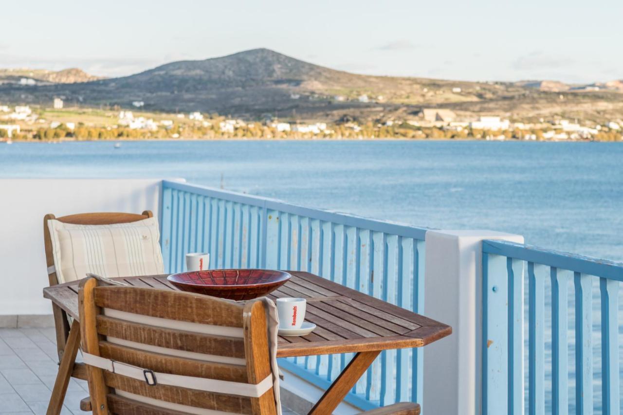 Il Porto Di Milos Adamantas  Luaran gambar